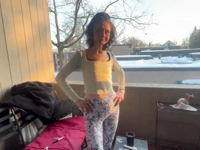 Skanky slut gets porch fucking - amateur brunette milf creampie in doggy style