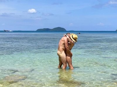 Amateur milf fucks on thailand beach - big tits outdoor sex with boobznbonerz